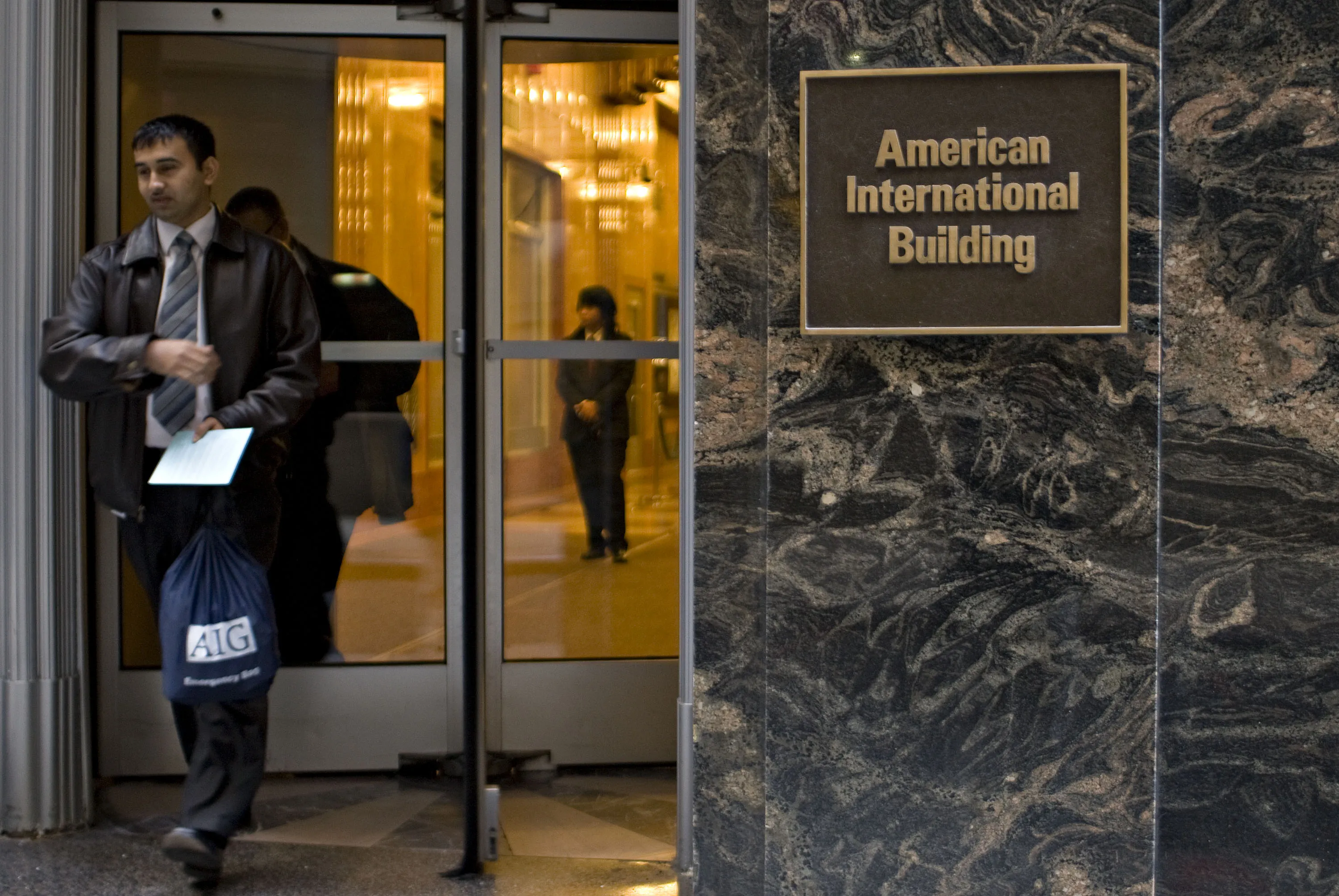 米AIG、法人向け損保部門の株式19.9％を売却か－関係者（2