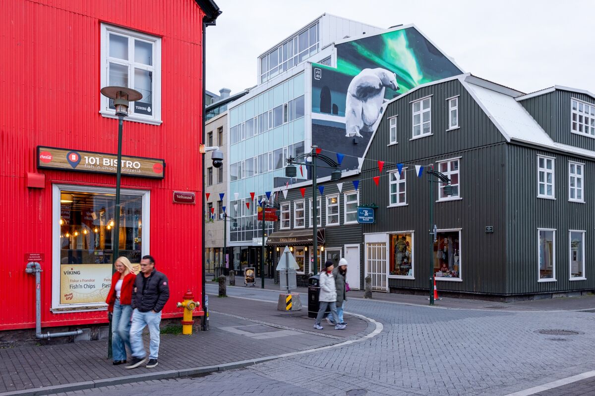 Iceland’s Pro and Anti-EU Camps Tie in Poll Ahead of Referendum