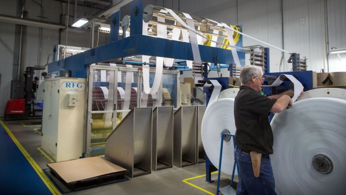 US Factory Activity Shrinks in October as Demand Remains Sluggish