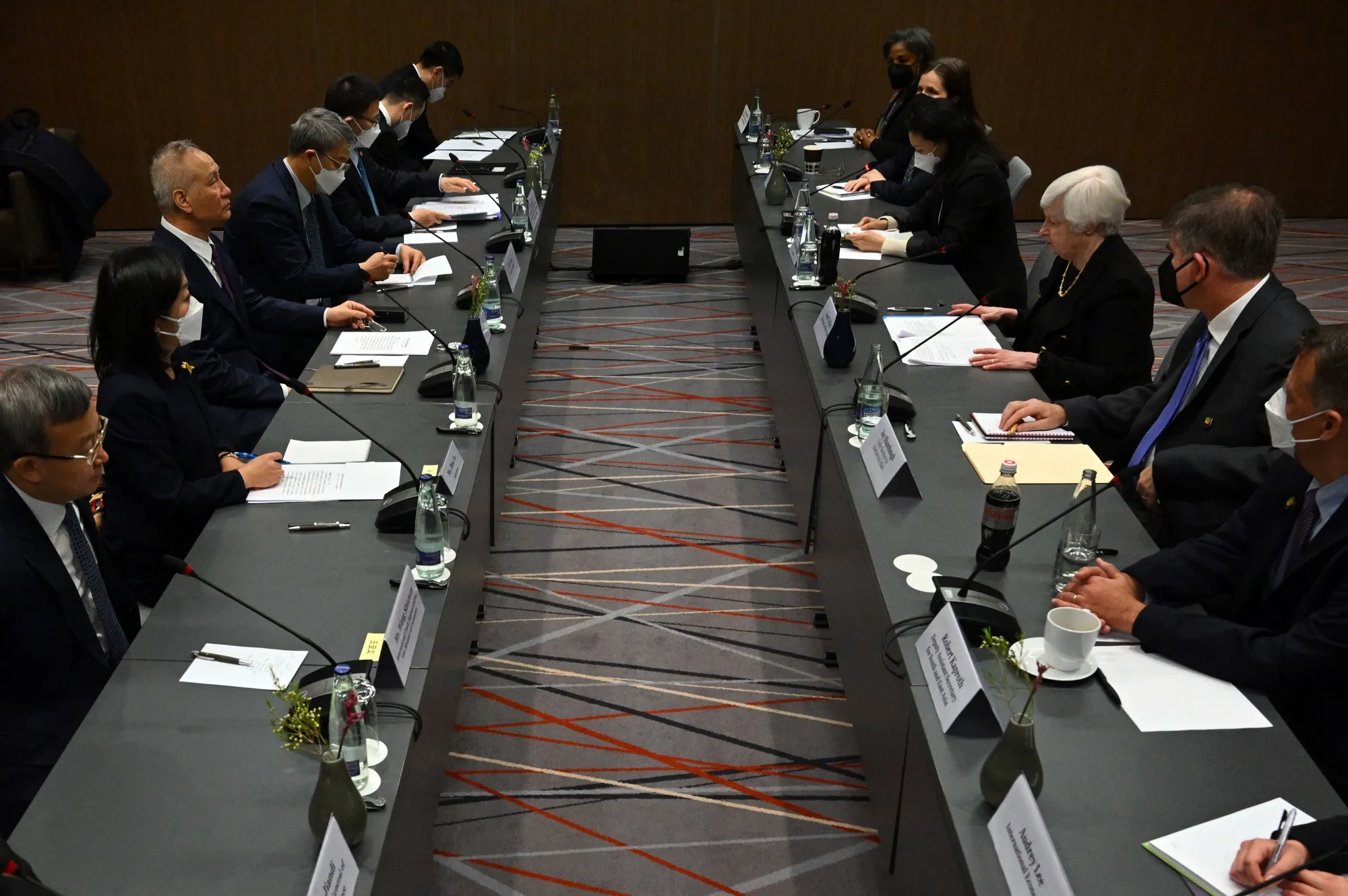 Janet Yellen and Liu He meet in Zurich on Jan. 18.