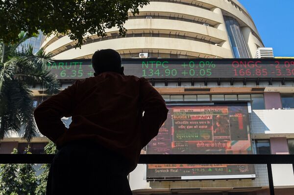 India Allows Traders to Take Bigger Bets Through Derivatives