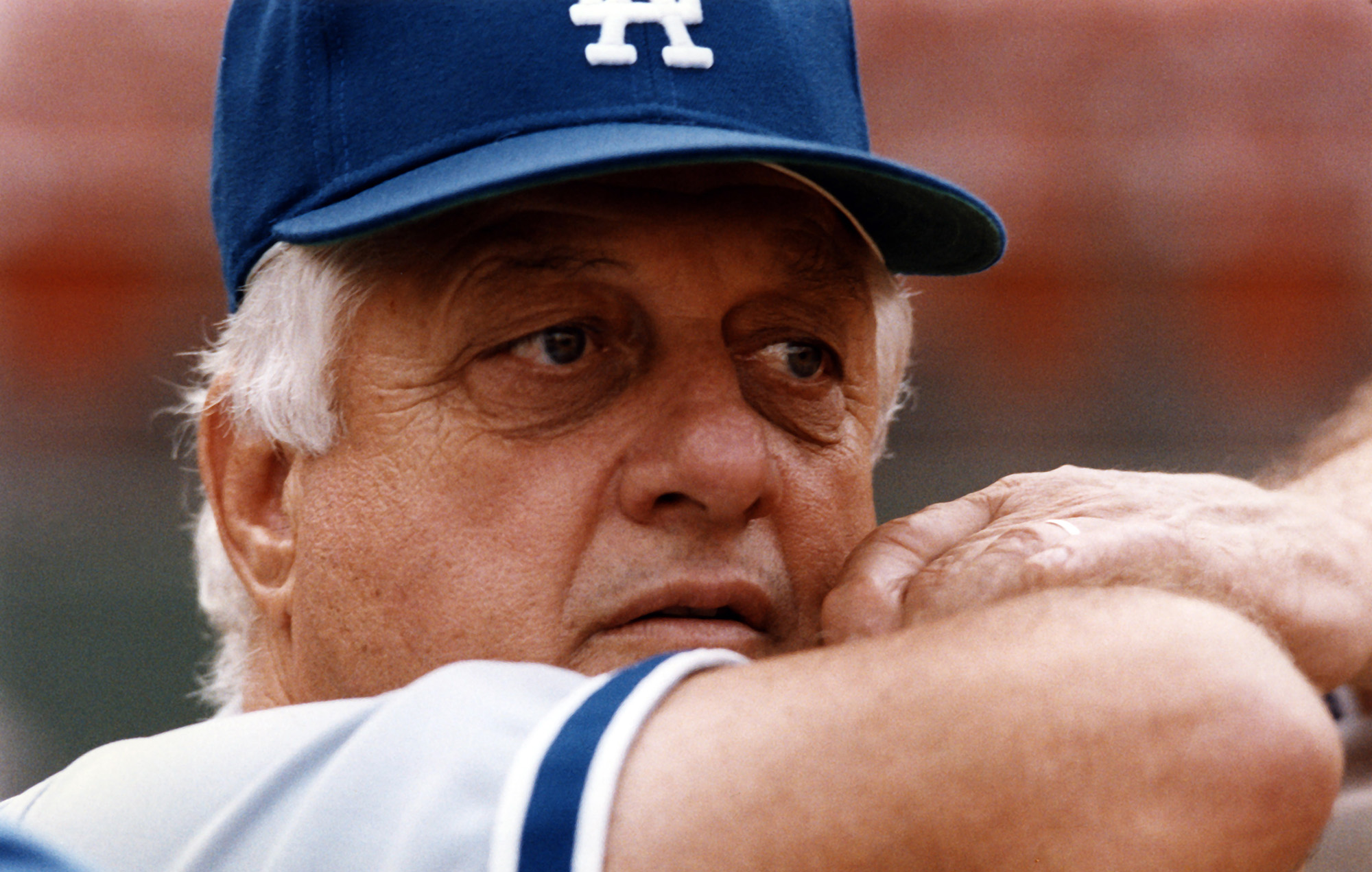 This Day In Dodgers History: Tommy Lasorda Gets Into Fight With Phillie  Phanatic Mascot