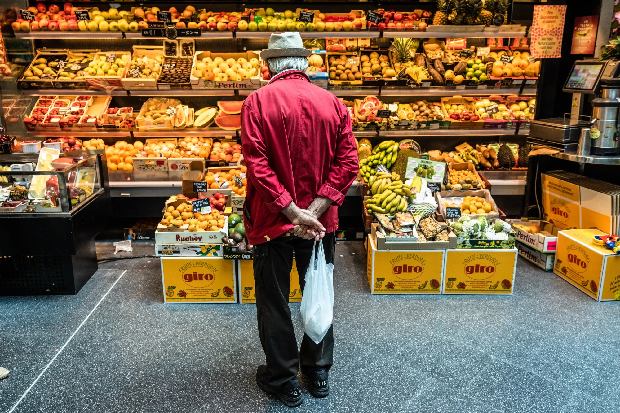 Shoppers at Markets Ahead of Spanish Inflation Figures