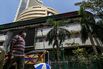 India's Sensex Index Volatile as Investors Optimistic on Economic Rebound