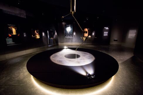 Philippe Malouin’s Time Elapsed installation.