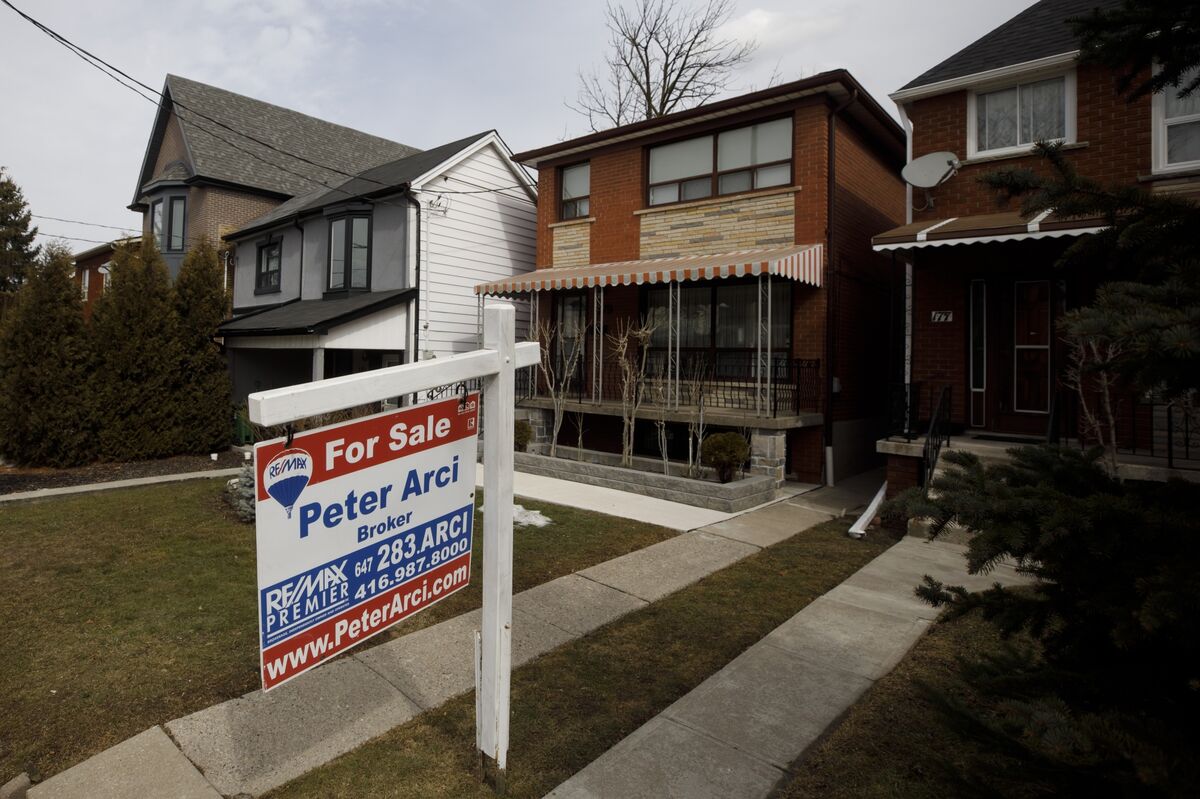 Canada Housing: Toronto Crunch Worsens as Trudeau Seeks to Appease Voters -  Bloomberg