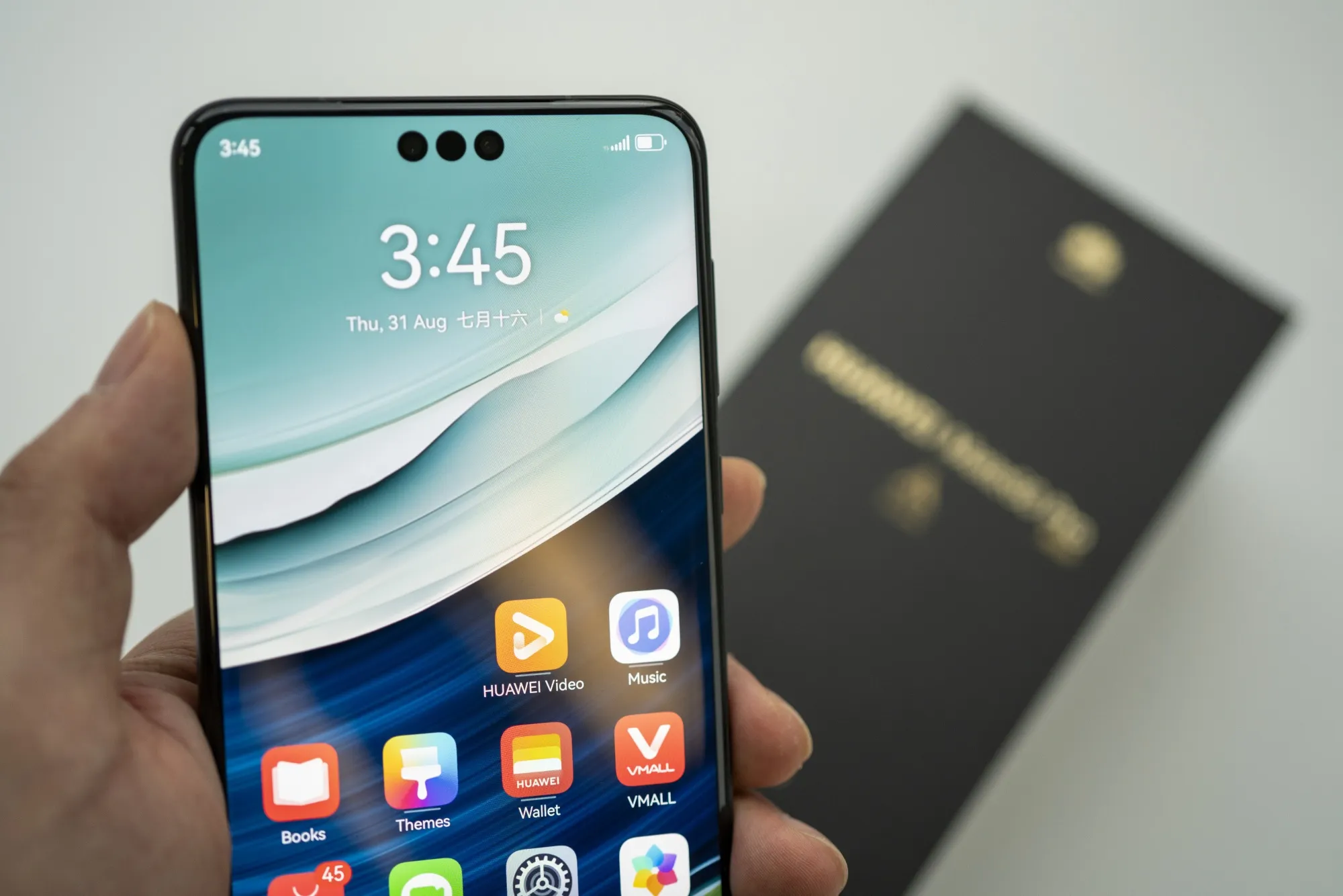 The Huawei Mate 60 Pro.