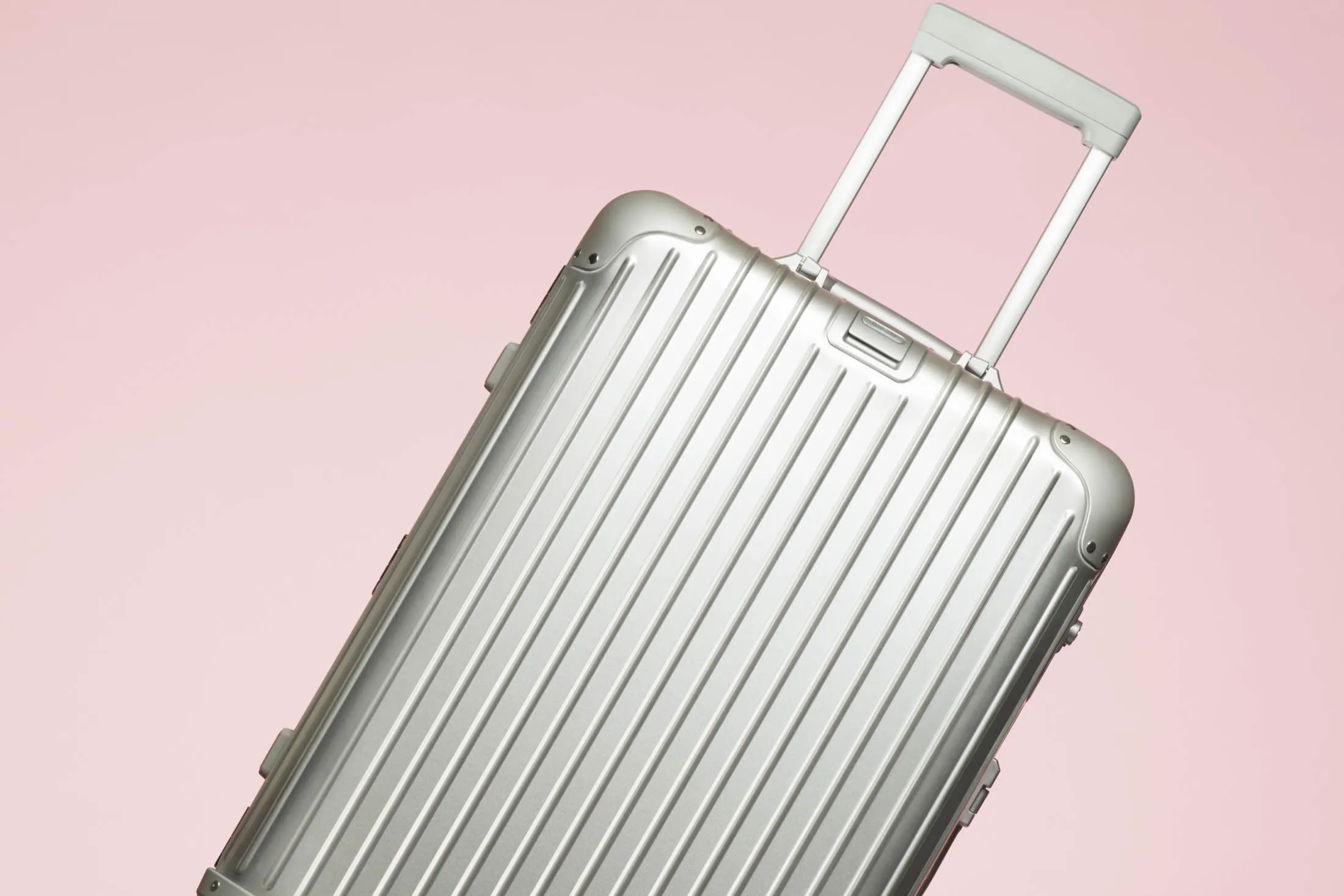 【1度使用のみ】RIMOWA TOPAS 77 MULTI WHEEL 98L Rimowa Topas E-Tag Multiwheel Luggage Review - Bloomberg
