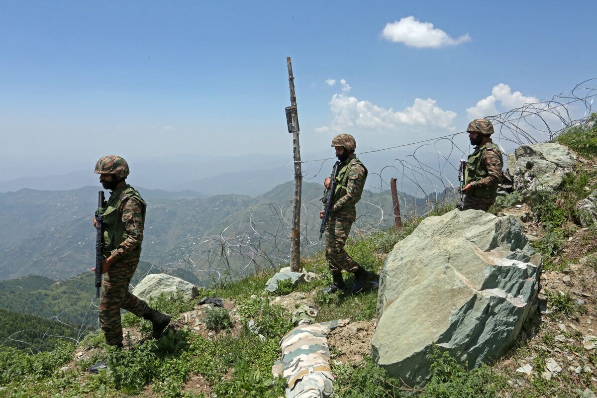 India Approves $12 Billion Military Acquisitions Across Army, Navy, Air Force