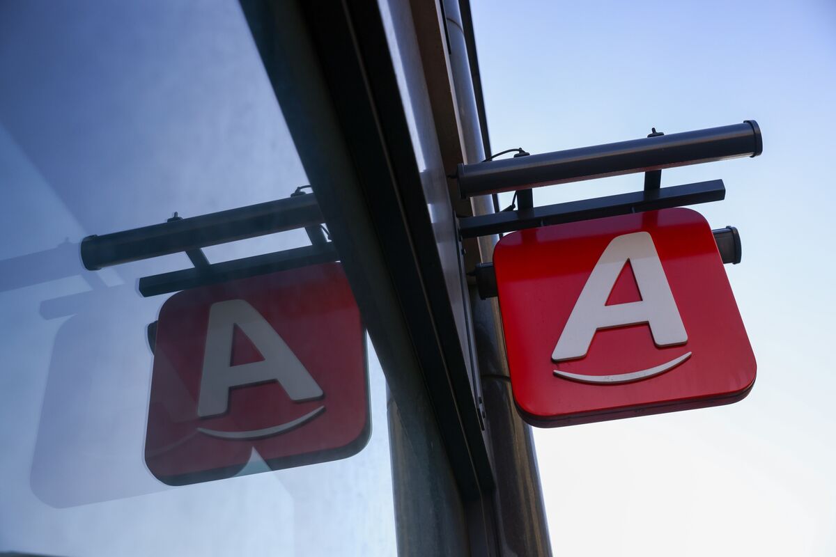 Klarna, Sainsbury’s TieIn to Offer Buy Now, Pay Later at Argos Bloomberg