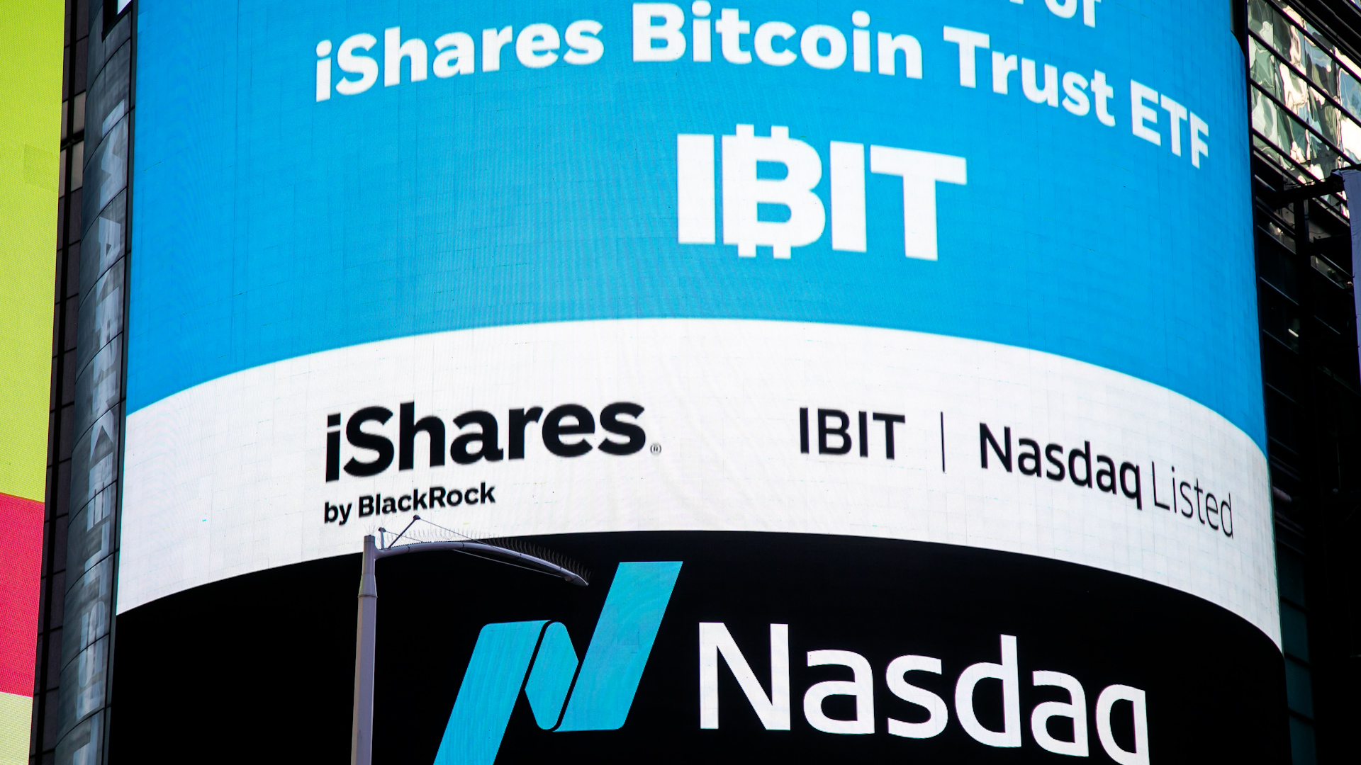 Nasdaq Set to List Options on BlackRock Spot-Bitcoin ETF (IBIT) - Bloomberg