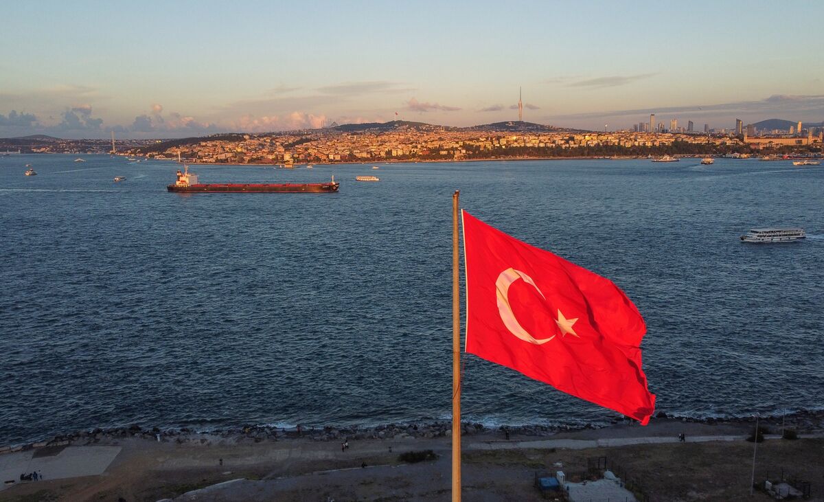 Oil Tankers Blocked Near Turkey by Proof-of-Insurance Rule