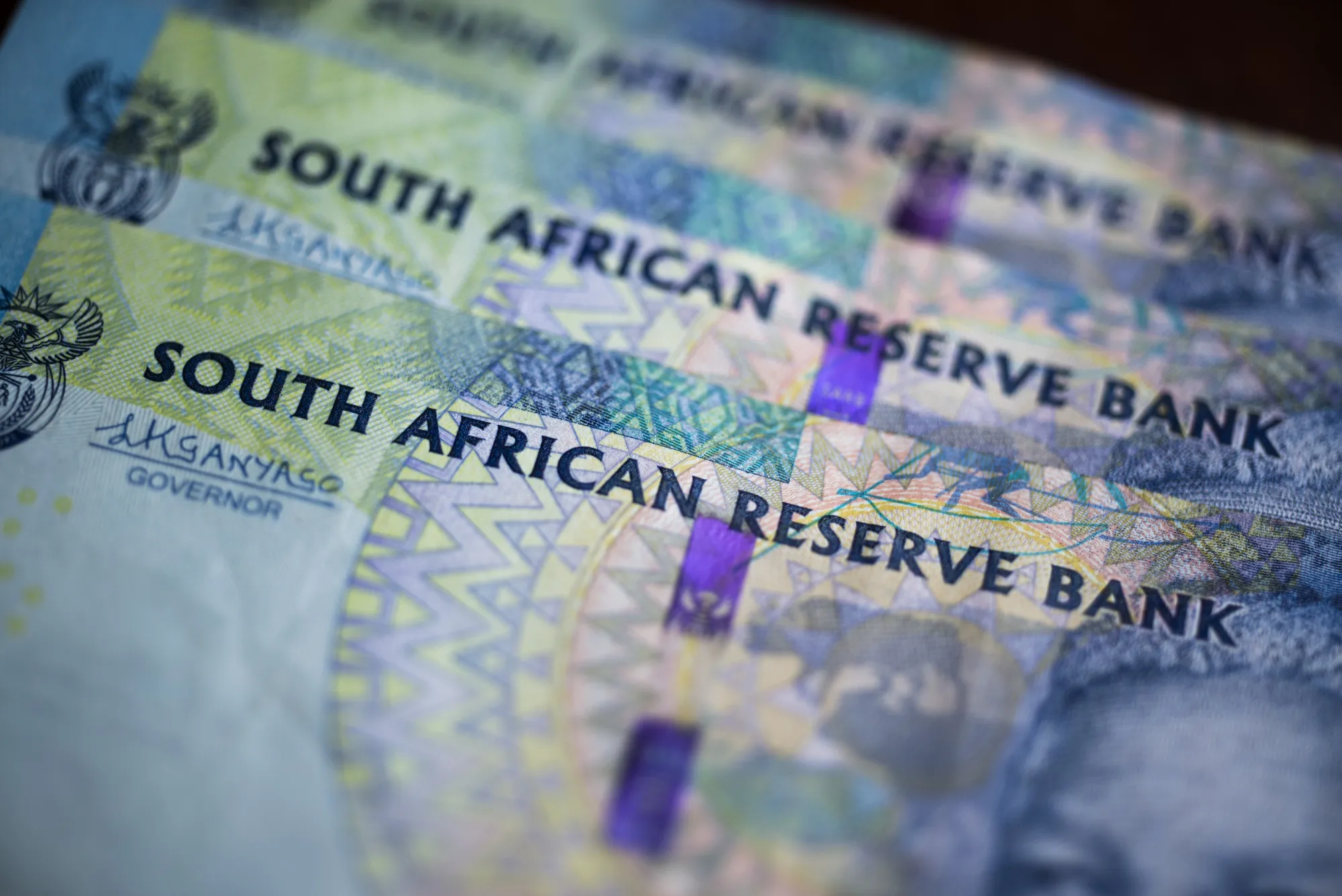 South African Rand Rebound Snaps Streak of Weekly Losses