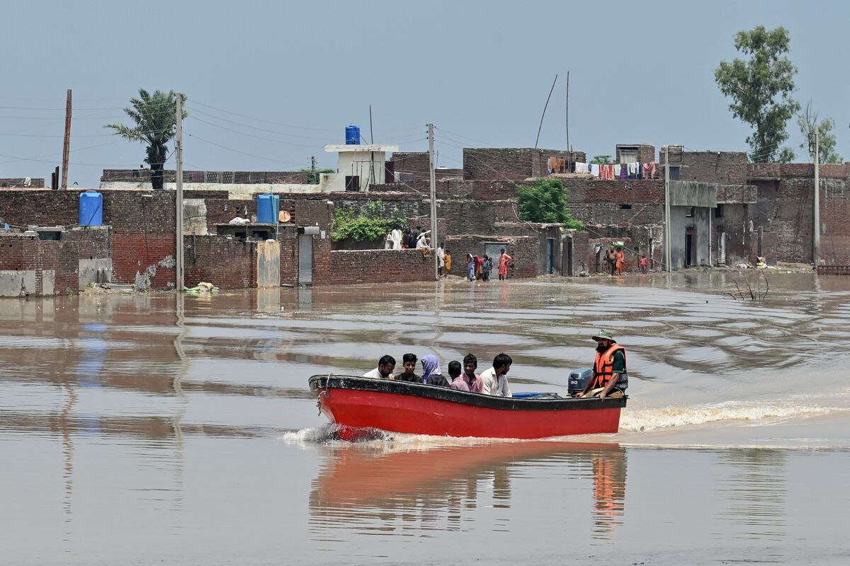 Pakistan Forecasts More Rains as Floods, Landslides Kill 109