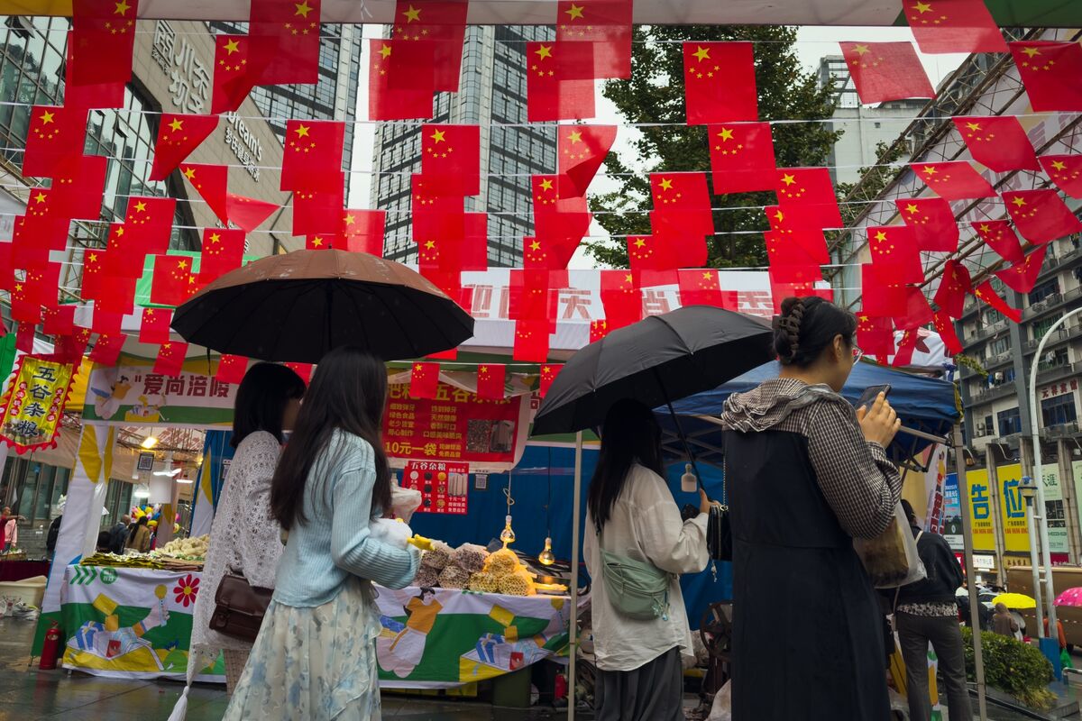 中国、「バズーカ」なしで消費刺激か－財政赤字は拡大容認の方向