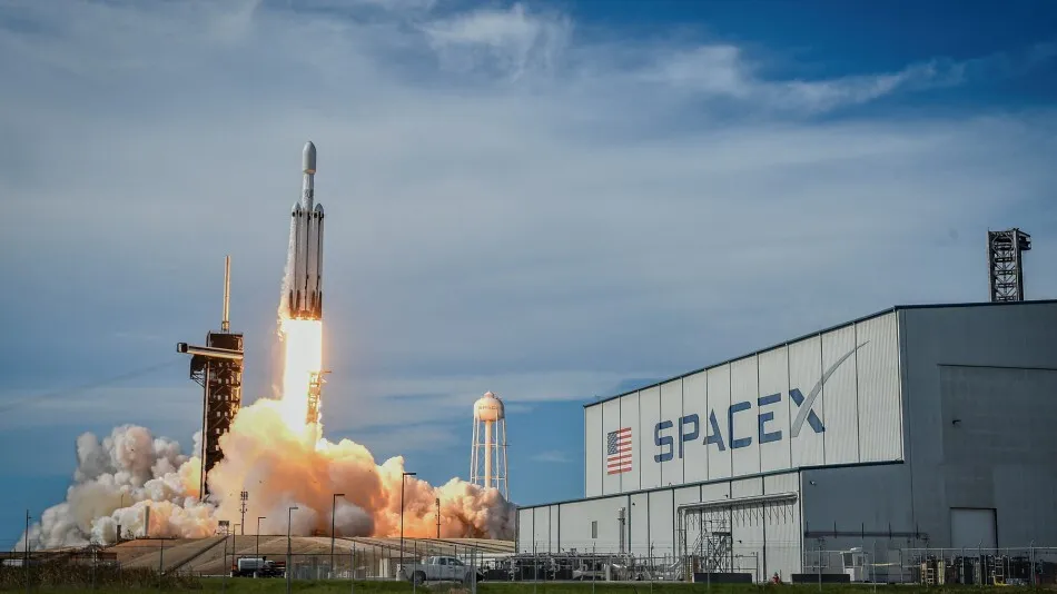 Watch SpaceX Said to Target IPO Filing as Soon as March - Bloomberg