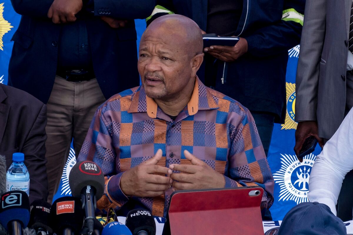 Ramaphosa’s War on Crime Set Back as Scandal Embroils Minister