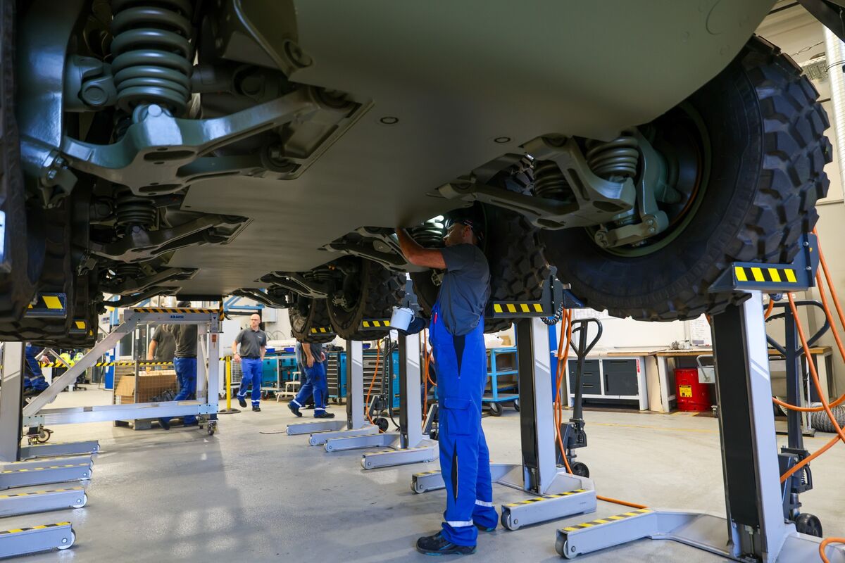 German Factory Orders Rise for Third Month as Economy Recovers