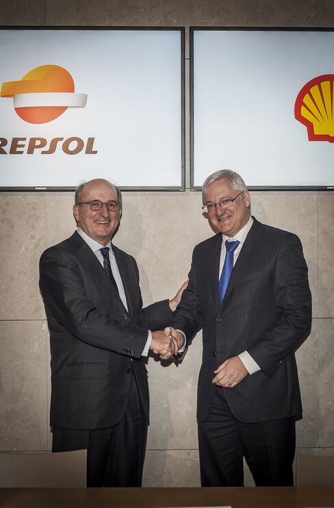 Repsol Chair Antonio Brufau & Royal Dutch Shell CEO Peter Voser