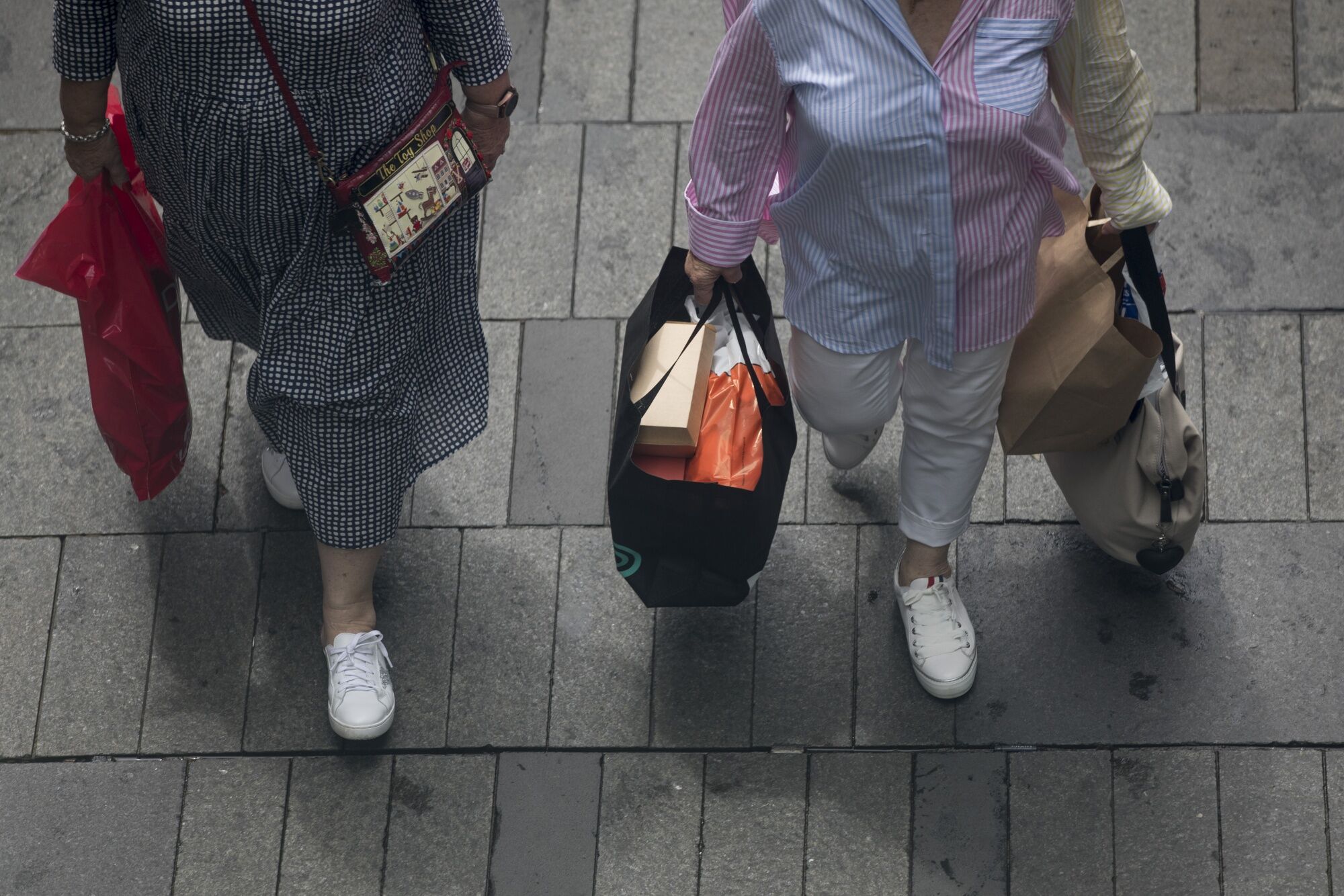 Australia GDP Rebounds on Consumer Spending Boosts Economy - Bloomberg