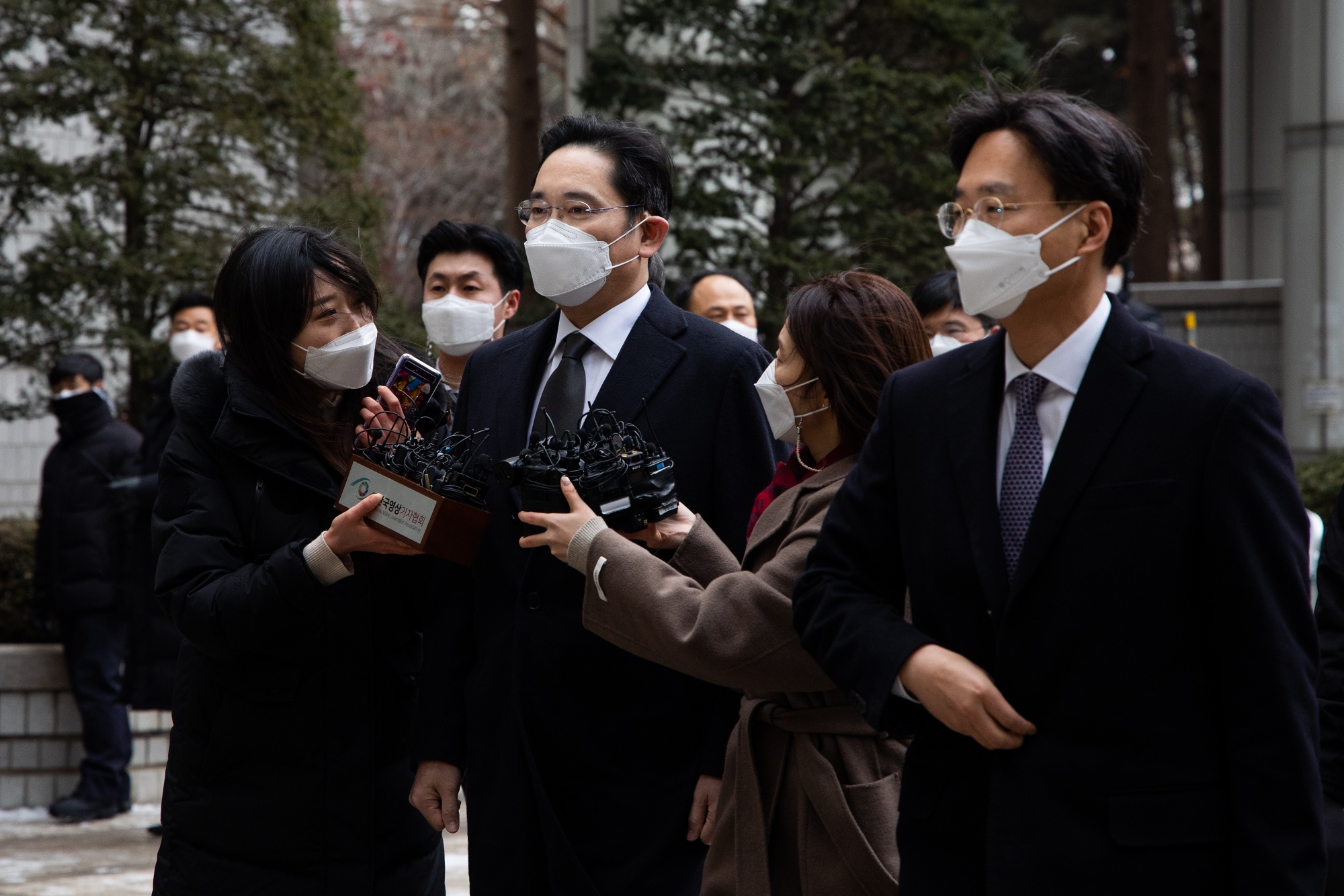 Jay Y. Lee arrives at the Seoul High Court on Jan. 18.