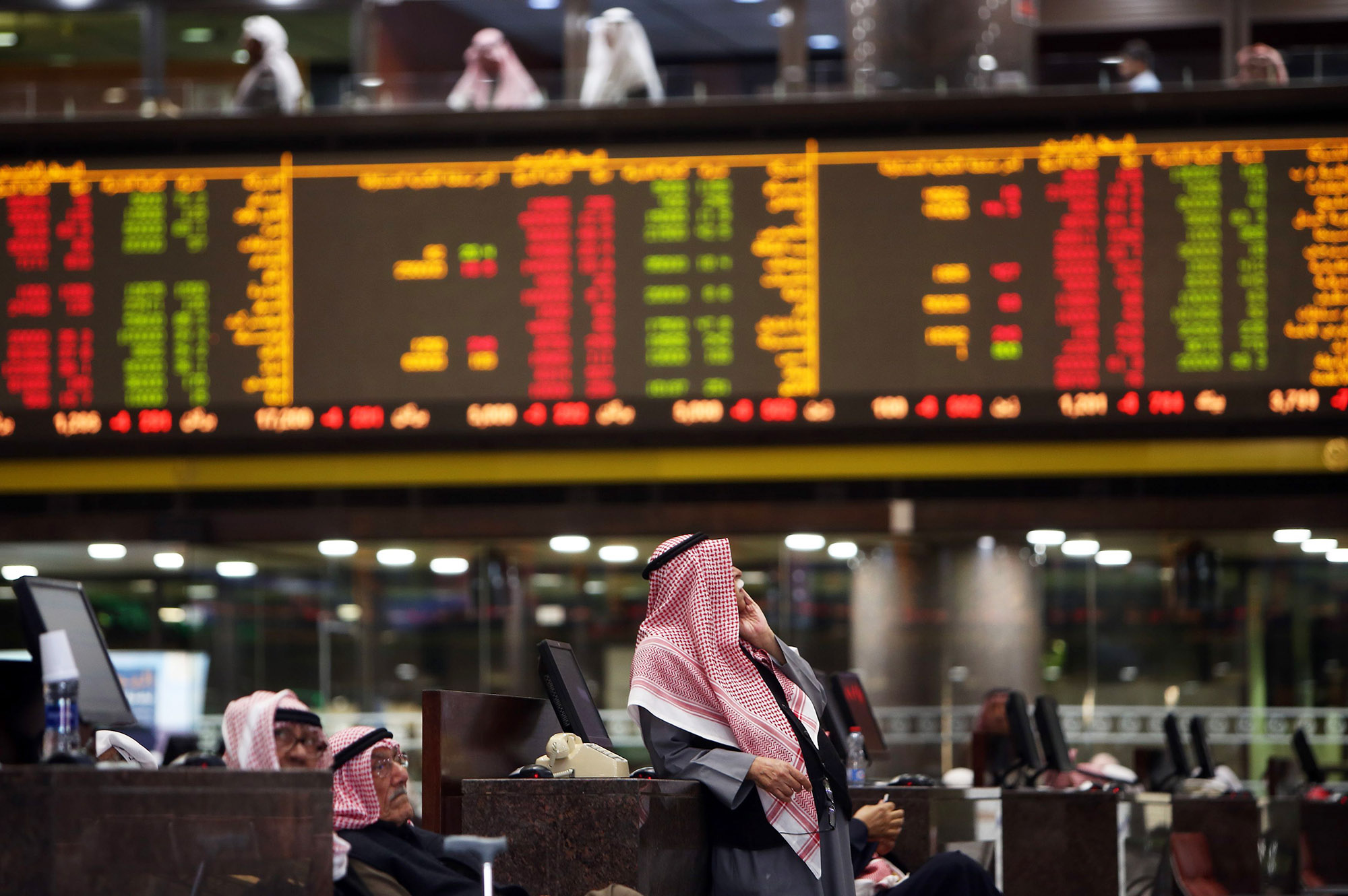 Kuwait economy. Кувейт метро. Кувейт книга. Bloomberg Middle East.