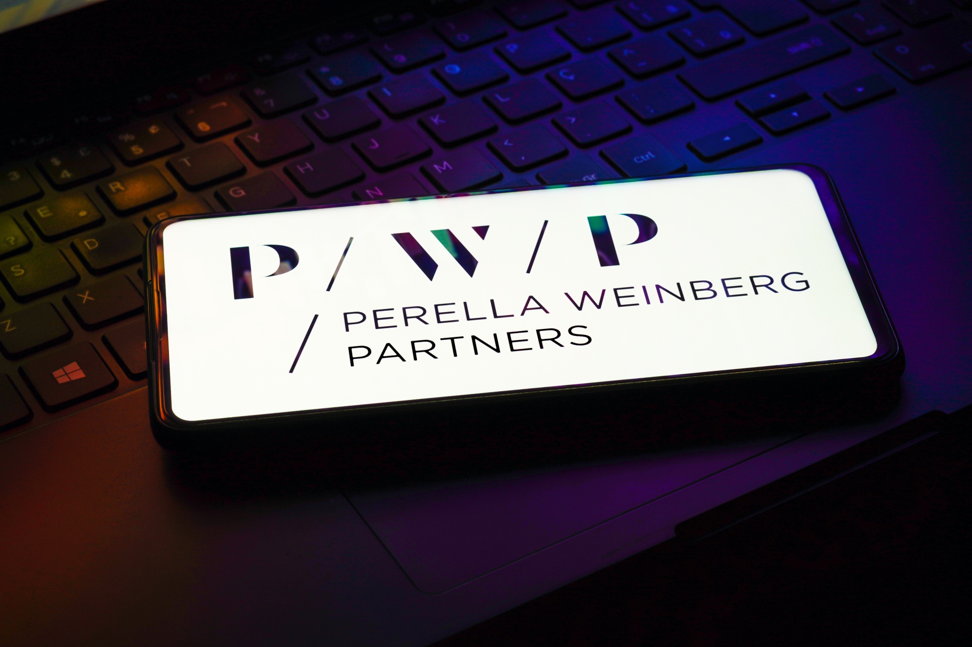 Perella Banker Shared Tips, Says German Accused of Insider Trading ...