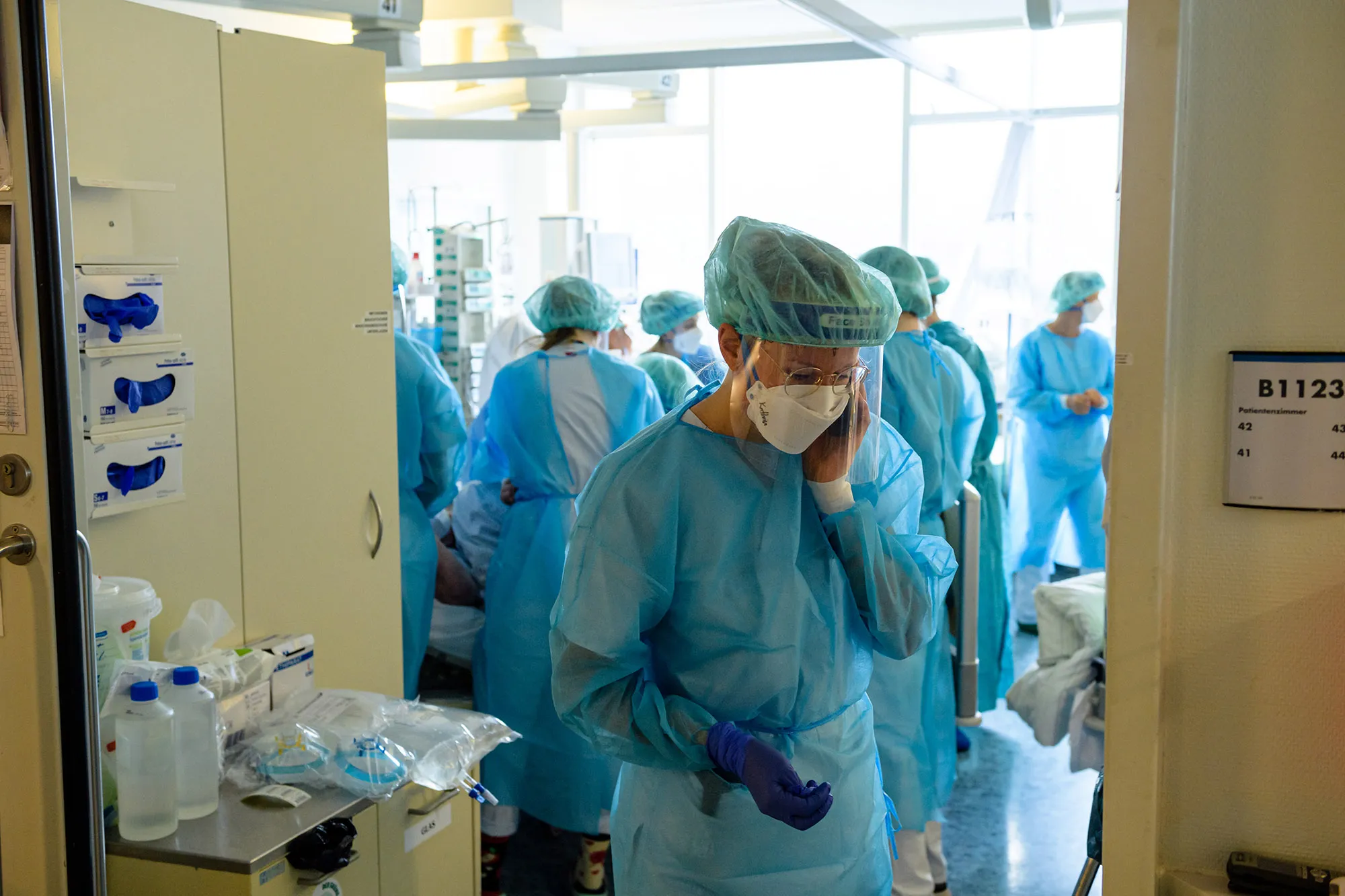 Doctors and nurses work in the Covid-19 intensive care unit at University Hospital Leipzig, on Nov. 18.&nbsp;