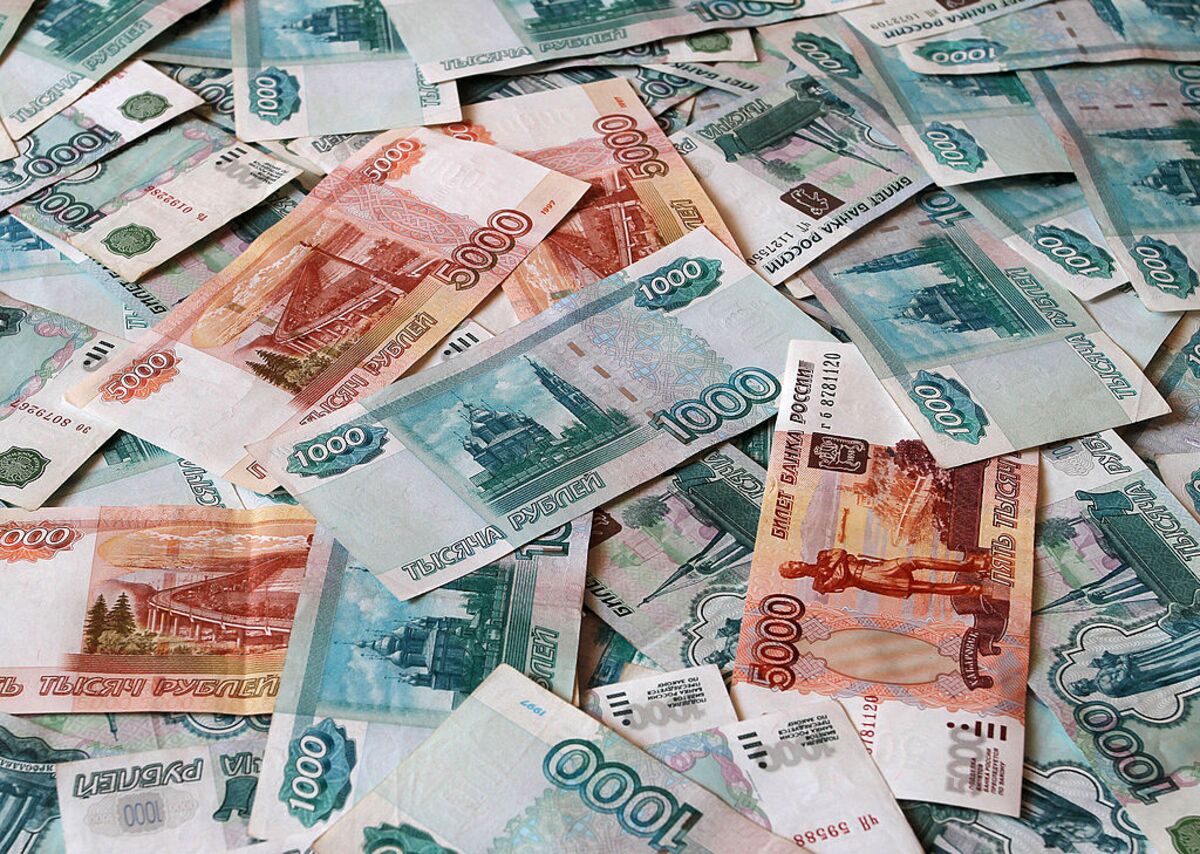 The Strong Ruble Doesn't Mean a Russian Recovery - Bloomberg