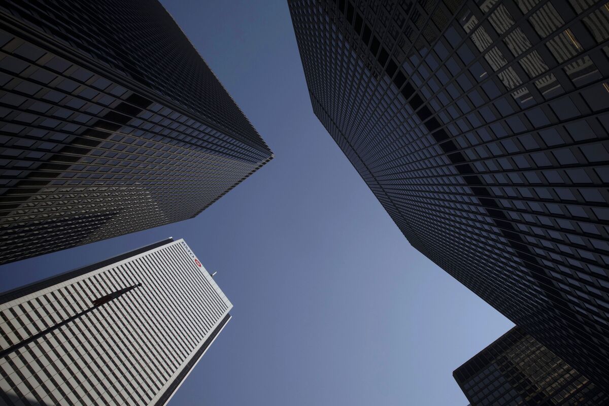 Canada Bank Regulator Sees Risk Stable as It Keeps Buffer at 1 Bloomberg