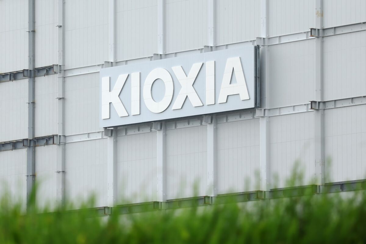 Kioxia Says Investment Vehicle for SK Hynix Is Top Shareholder