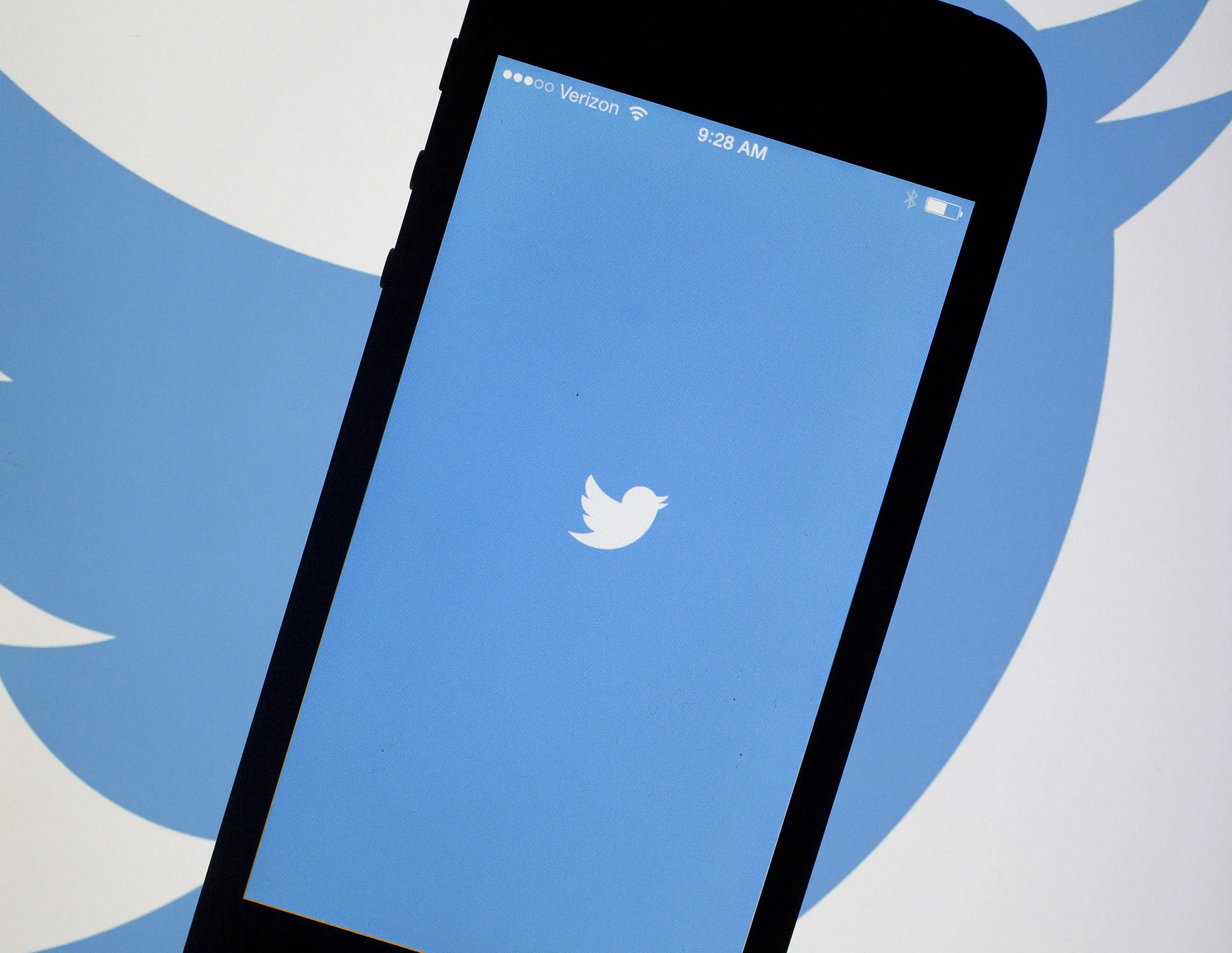 Lawmakers Target Social Media’s Liability Exemption for User Posts