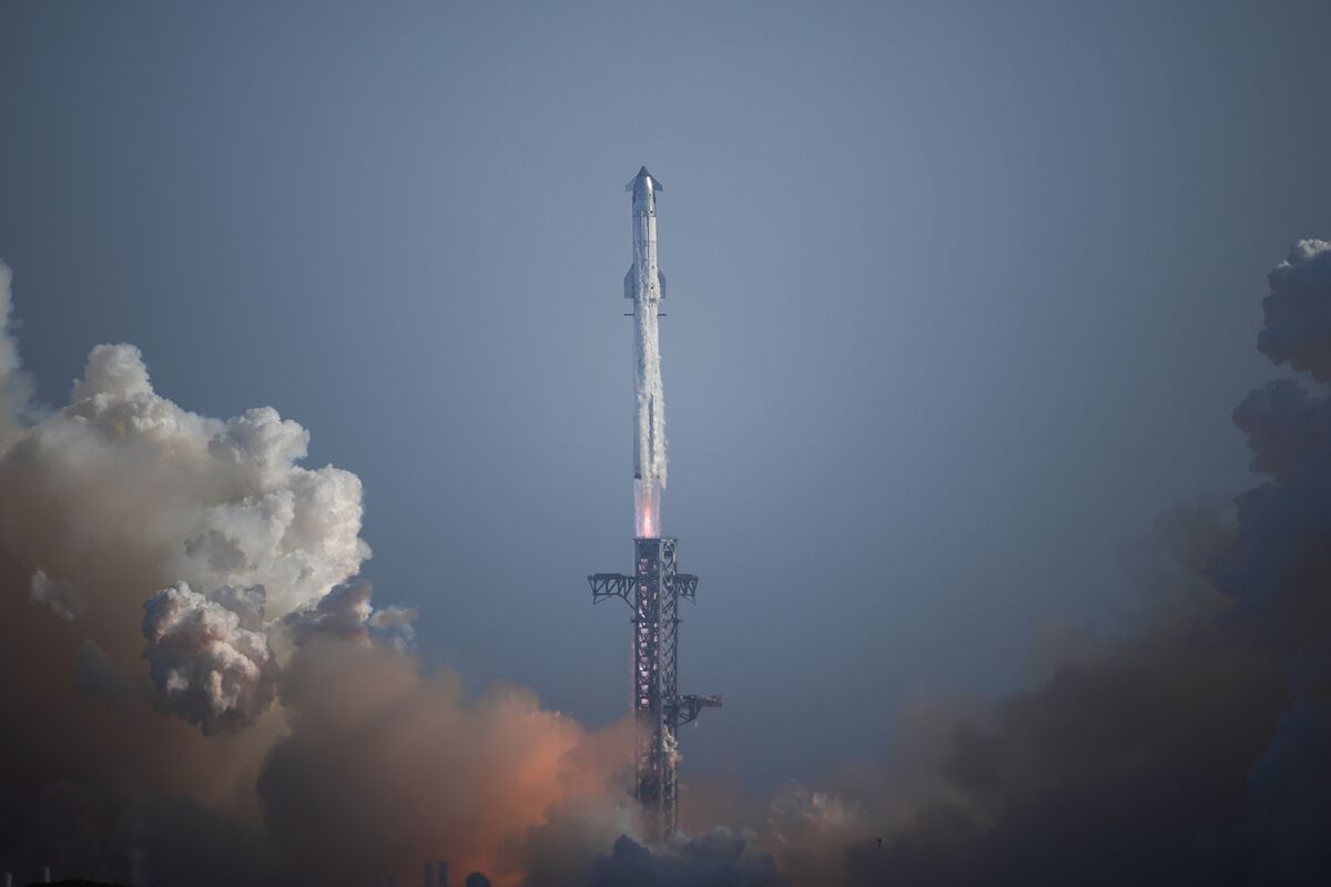 Musk Sees SpaceX's Orbital Data Center Launch Near End of 2027