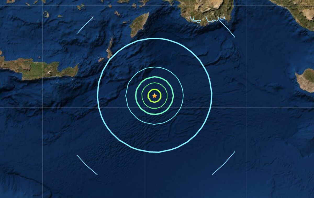 Strong Earthquake Strikes Off Turkish Mediterranean Coast - Bloomberg