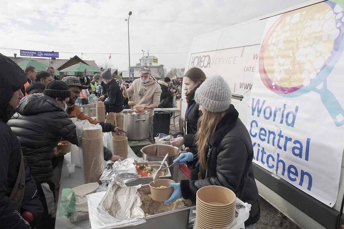 World Central Kitchen and Jose Andres Cook Up Compassion in Ukraine War -  Bloomberg