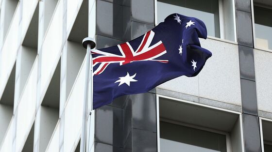 Australian City Enters Its Fourth Lockdown as Virus Returns