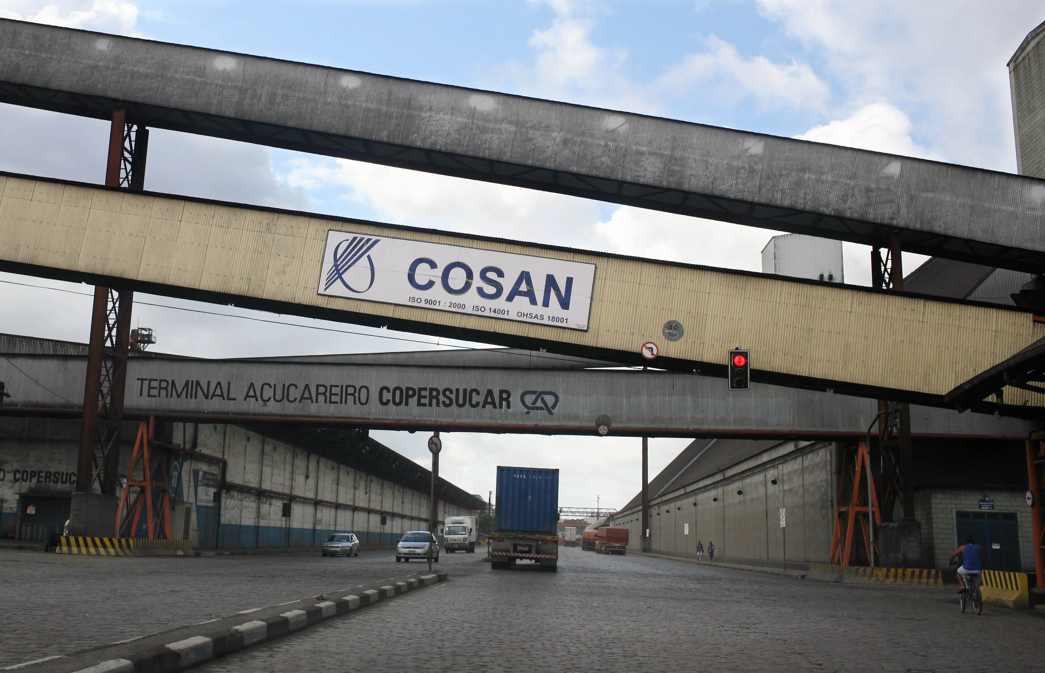 Cosan’s net debt was 21.3 billion reais as of the end of June, almost three times the level it was a year earlier, according to&nbsp;data&nbsp;compiled by Bloomberg.