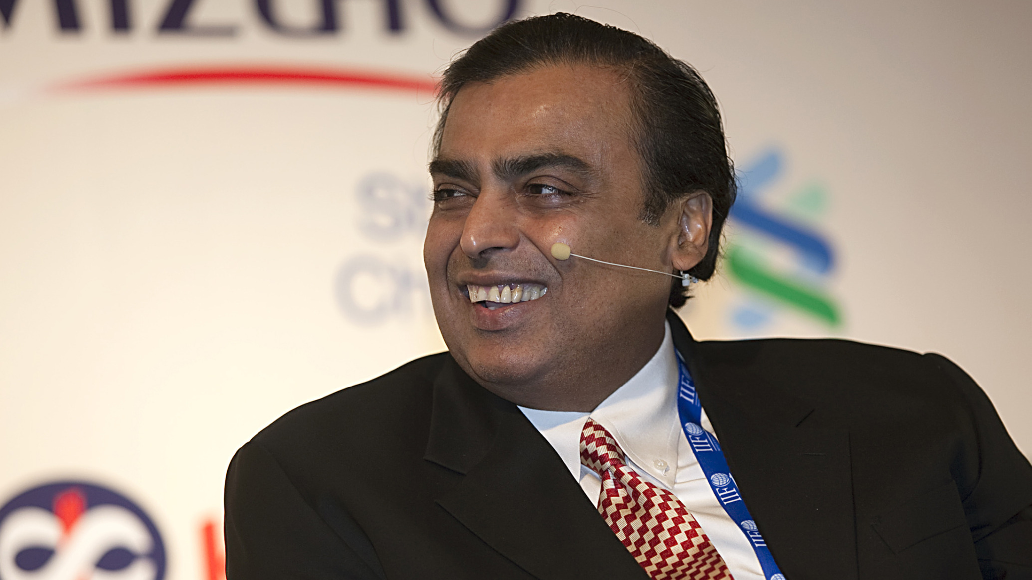 Billionaire Ambani Extends Free Telecom Services Until March 31 - Bloomberg