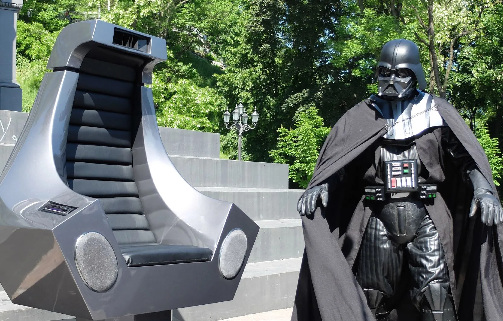 The Farce Is With Darth Vader in Ukraine - Bloomberg