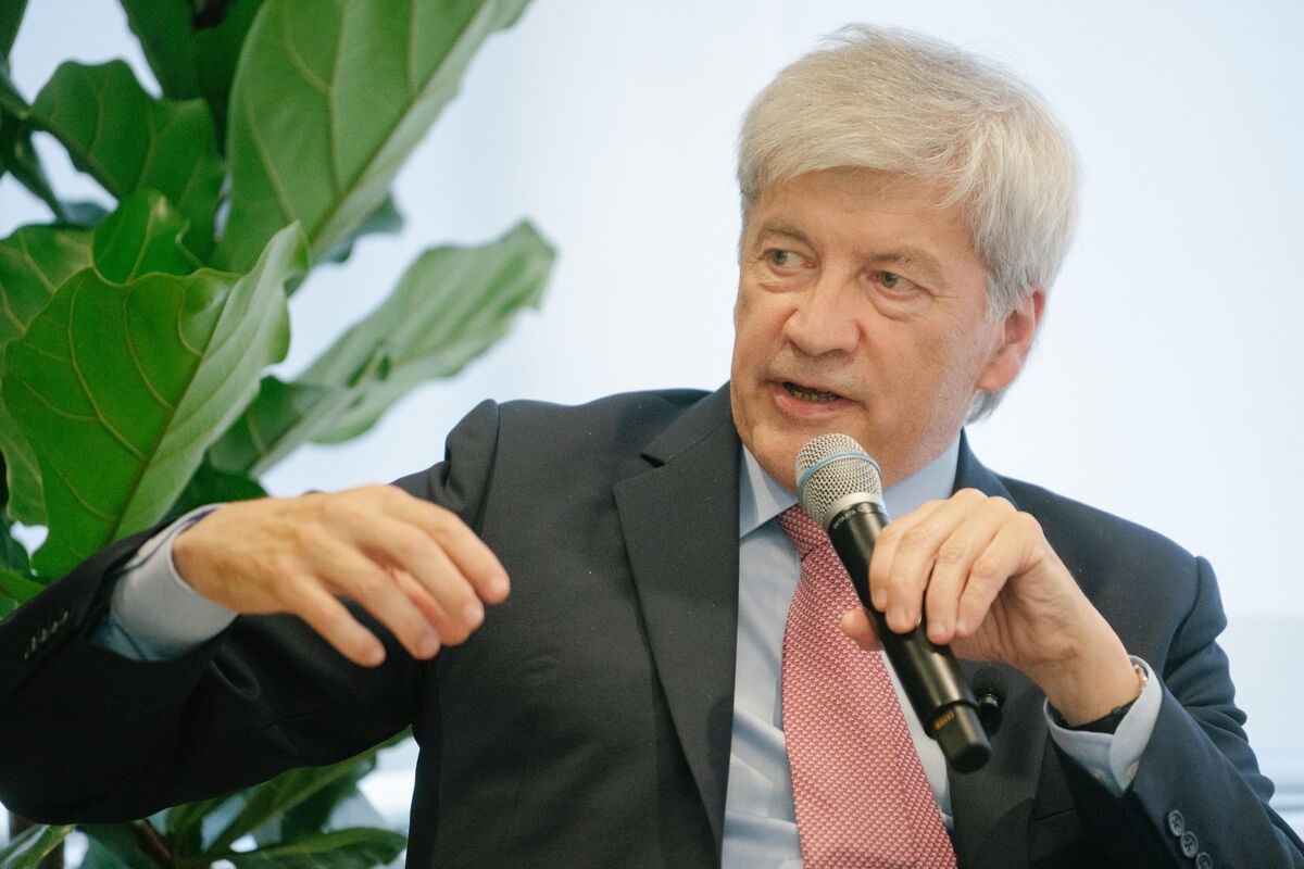 Raiffeisen Says Lifting Sanctions on Rasperia Is in the EU’s Interest