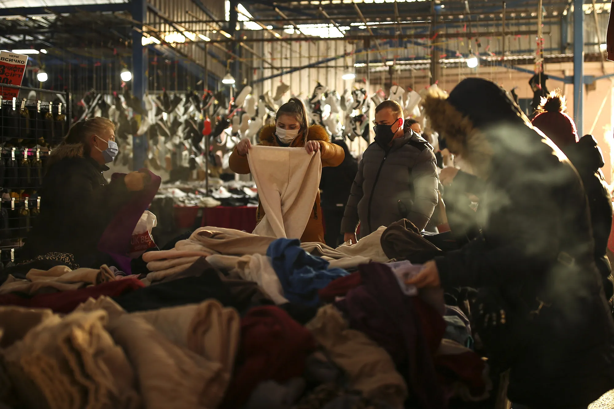 Bulgarian tourists shop at a bazaar in Edirne, near the Bulgaria border, in Turkey, on&nbsp;Dec. 24.