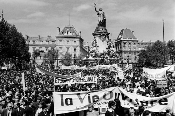 History to Macron: French Protesters Always Win