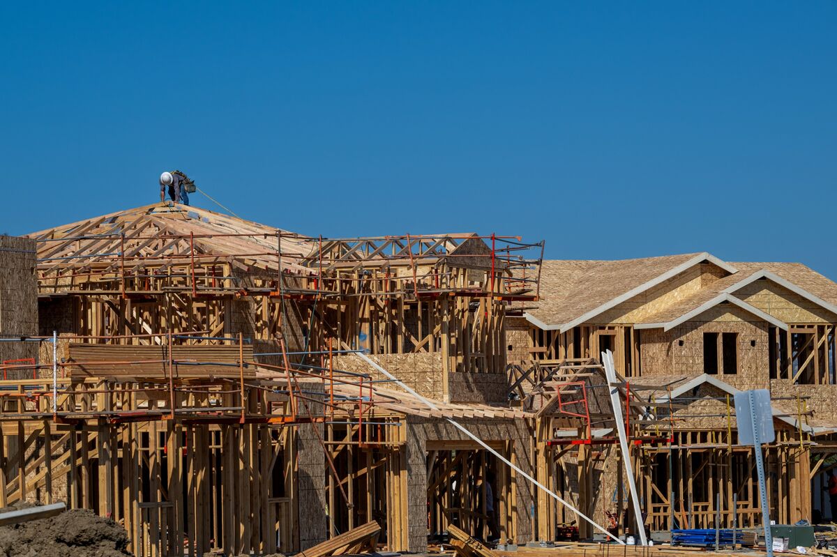 US Homebuilder Sentiment Rises By Most Since 2024 on Lower Rates