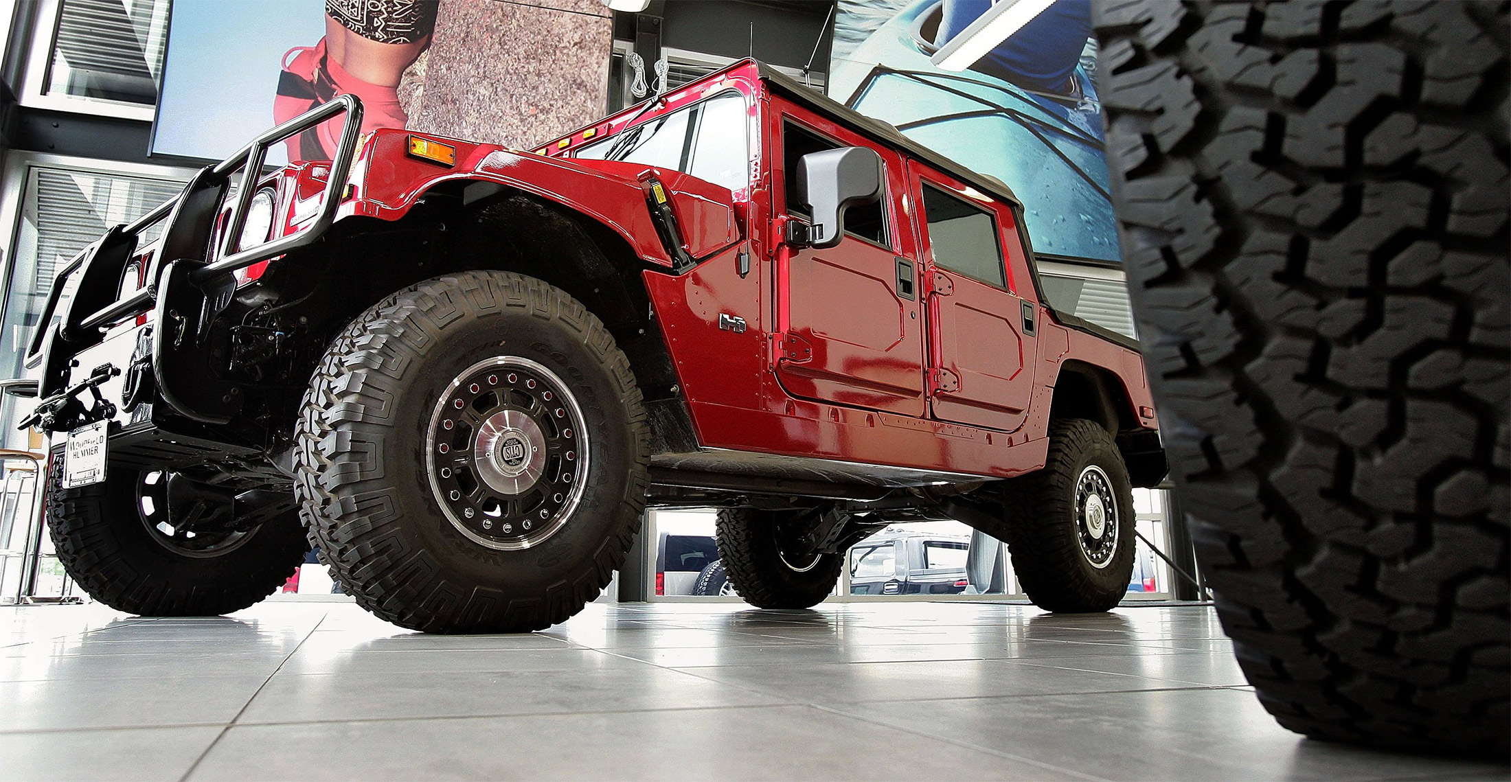 A Hummer H1 on display at a showroom in 2006.