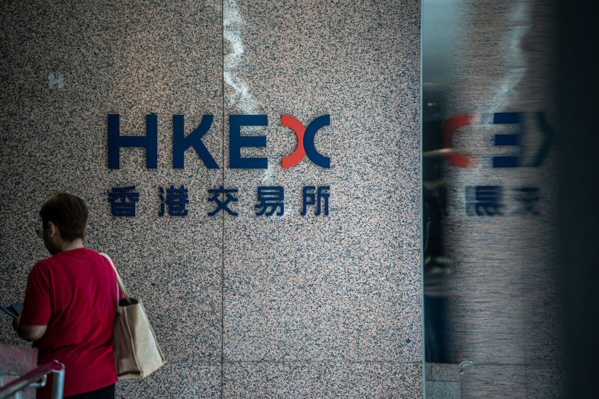 China Earnings to Test Rotation From AI to Internet Stocks