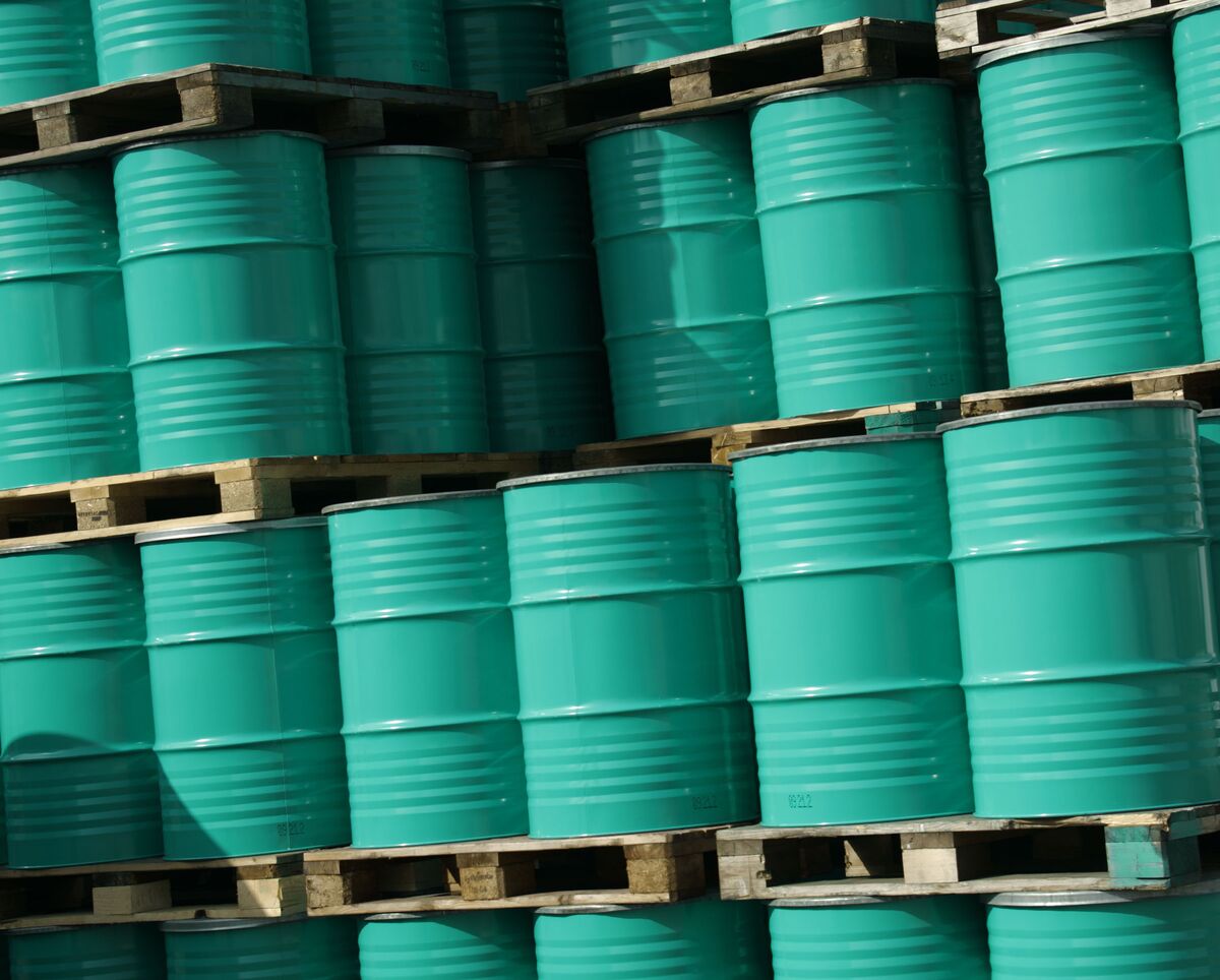 millions-of-barrels-of-oil-are-about-to-vanish-bloomberg