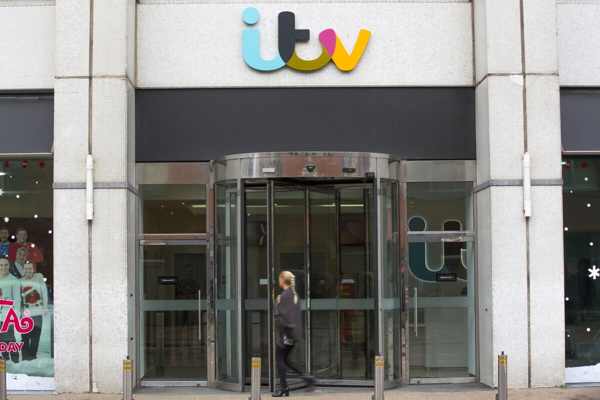 Sky Owner Comcast in Talks to Buy ITV’s Broadcasting Arm