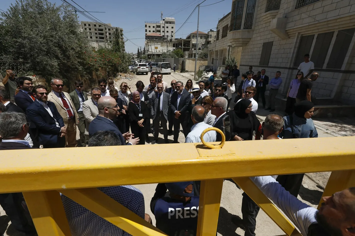 イスラエル軍、日本含む外交団に誤って警告射撃－ヨルダン川西岸で