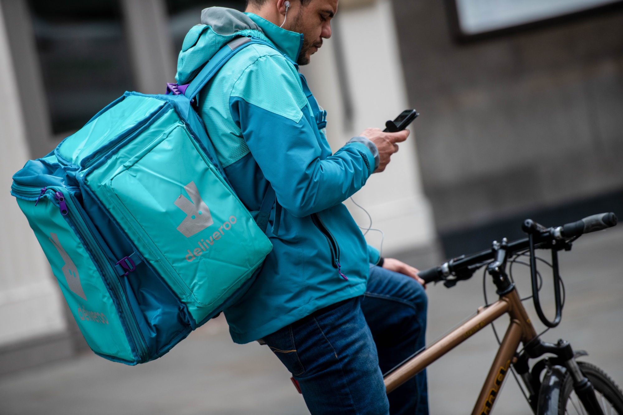 Deliveroo Holdings Plc Riders As Company Makes Trading Debut