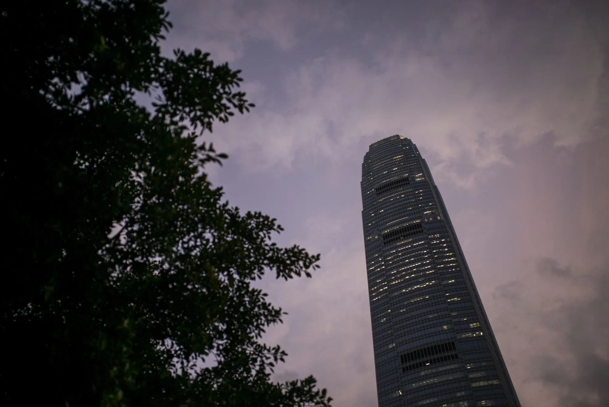 BNP Paribas Plans to Move Most Hong Kong Staff Out of Central - Bloomberg
